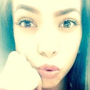 Meet your Posher, Desiree